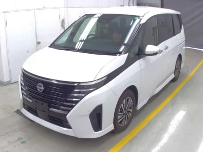 Nissan SERENA  с аукциона в Японии