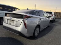 Toyota PRIUS лот № 2205 оценка 0  с аукциона в Японии 1