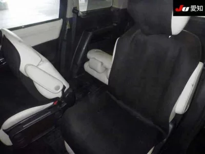 Nissan ELGRAND  с аукциона в Японии