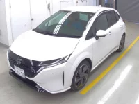 Nissan AURA лот № 202 оценка 4.5  с аукциона в Японии 2