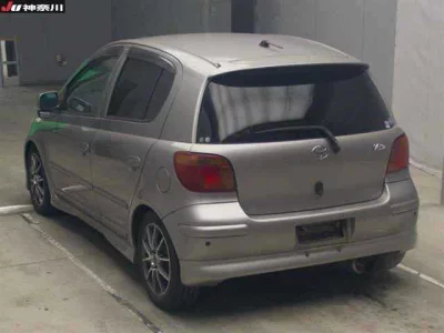 Toyota VITZ  с аукциона в Японии