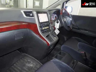 Toyota VELLFIRE  с аукциона в Японии