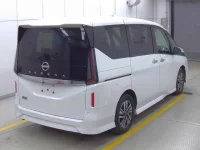 Nissan SERENA лот № 59 оценка 4  с аукциона в Японии 3