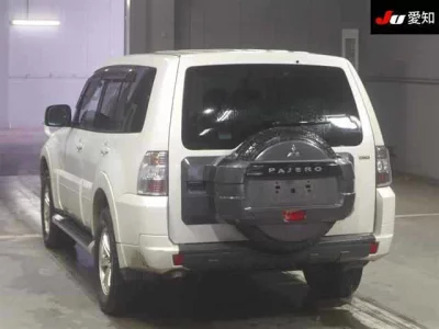 Mitsubishi PAJERO  с аукциона в Японии