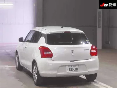 Suzuki SWIFT  с аукциона в Японии