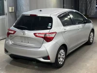Toyota VITZ лот № 3001 оценка 3.5  с аукциона в Японии 4