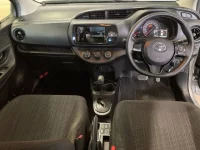 Toyota VITZ лот № 3001 оценка 3.5  с аукциона в Японии 2