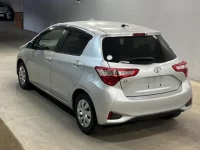 Toyota VITZ лот № 3001 оценка 3.5  с аукциона в Японии 1