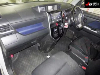 Toyota TANK  с аукциона в Японии