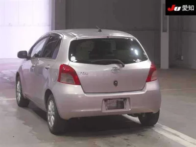 Toyota VITZ  с аукциона в Японии