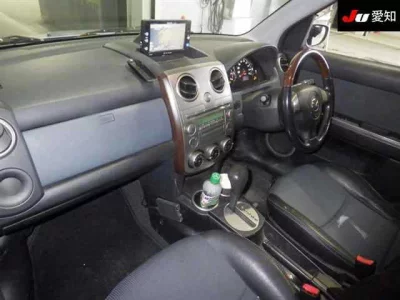 Mazda VERISA  с аукциона в Японии