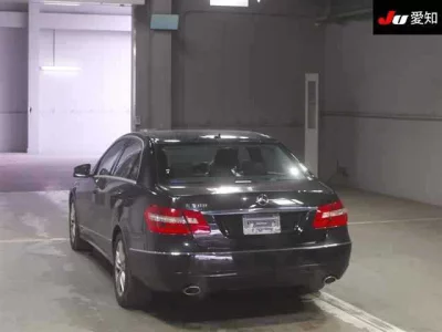 Mercedes-Benz E CLASS  с аукциона в Японии