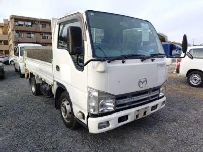 Mazda TITAN  с аукциона в Японии