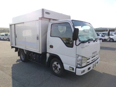 Isuzu ELF  с аукциона в Японии