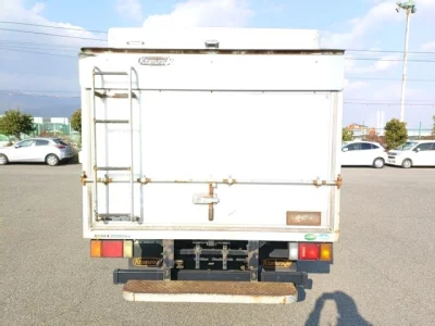 Isuzu ELF  с аукциона в Японии