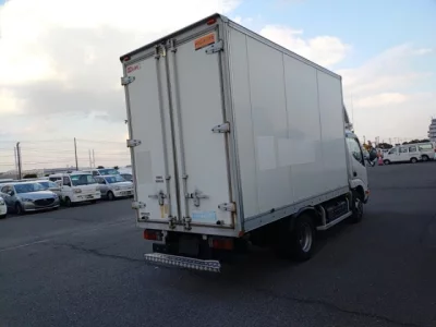 Hino DUTRO  с аукциона в Японии