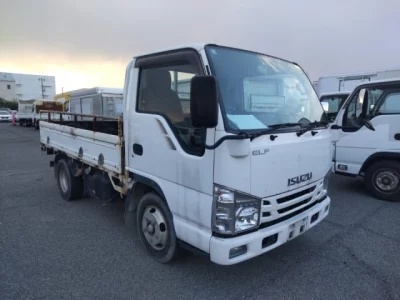 Isuzu ELF  с аукциона в Японии