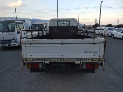 Isuzu ELF  с аукциона в Японии
