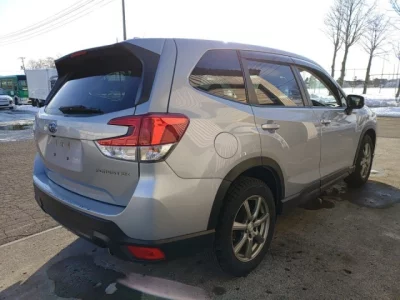 Subaru FORESTER  с аукциона в Японии