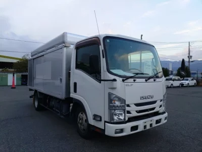 Isuzu ELF