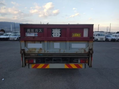 Isuzu ELF  с аукциона в Японии