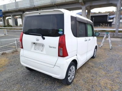 Daihatsu TANTO  с аукциона в Японии