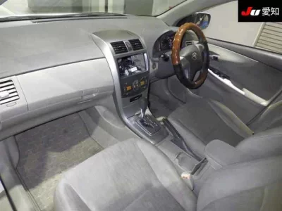 Toyota COROLLA AXIO  с аукциона в Японии