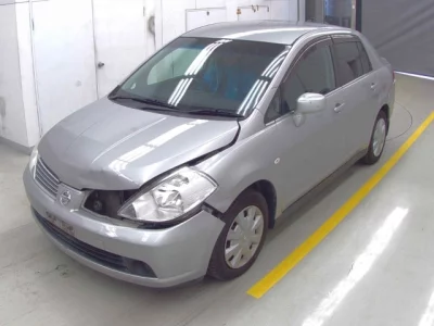 Nissan TIIDA LATIO  с аукциона в Японии