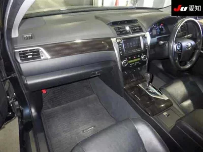 Toyota CAMRY  с аукциона в Японии