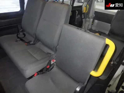 Toyota HIACE VAN  с аукциона в Японии