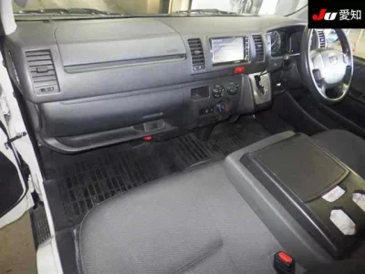 Toyota HIACE VAN  с аукциона в Японии
