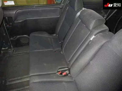 Toyota NOAH  с аукциона в Японии