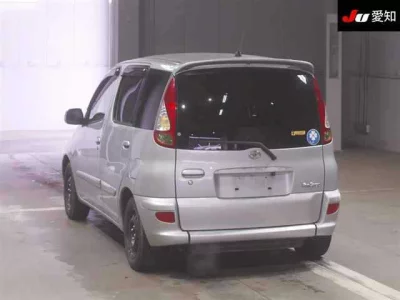 Toyota FUNCARGO  с аукциона в Японии