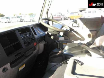 Isuzu ELF  с аукциона в Японии