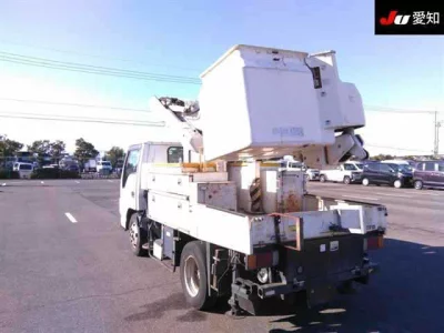 Isuzu ELF  с аукциона в Японии