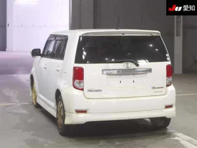 Toyota COROLLA RUMION  с аукциона в Японии