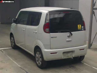 Nissan MOCO  с аукциона в Японии