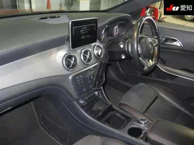 Mercedes-Benz CLA CLASS