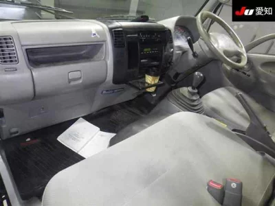 Toyota DYNA  с аукциона в Японии