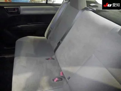 Toyota COROLLA AXIO  с аукциона в Японии