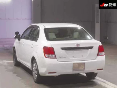 Toyota COROLLA AXIO  с аукциона в Японии
