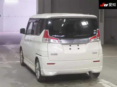 Mitsubishi DELICA D2  с аукциона в Японии