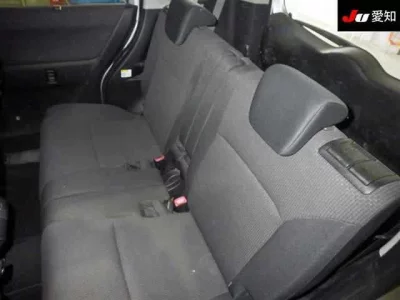 Mitsubishi DELICA D2  с аукциона в Японии