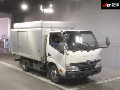 Toyota DYNA  с аукциона в Японии