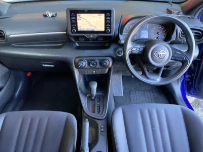 Toyota YARIS  с аукциона в Японии