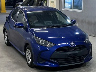 Toyota YARIS  с аукциона в Японии