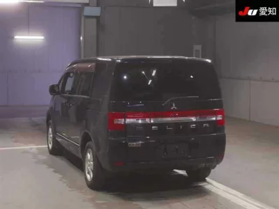 Mitsubishi DELICA D5