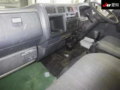 Toyota DYNA  с аукциона в Японии