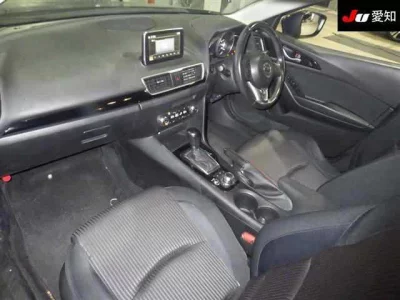 Mazda AXELA  с аукциона в Японии