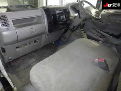 Hino DUTRO  с аукциона в Японии